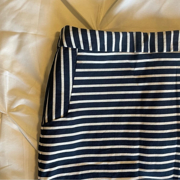 Margaret M Women’s Navy White Striped Pencil Skirt Size Small - Picture 11 of 11